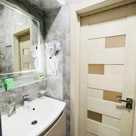 аpartment з балконом жд вокзал, центр Apartman *