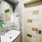 аpartment з балконом жд вокзал, центр Apartment *