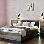 Apartment аpartment з балконом жд вокзал, центр *