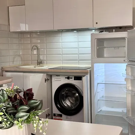 Apartment аpartment з балконом жд вокзал, центр Lviv