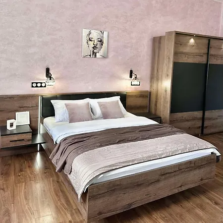 Apartment аpartment з балконом жд вокзал, центр *