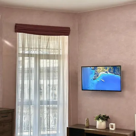 аpartment з балконом жд вокзал, центр