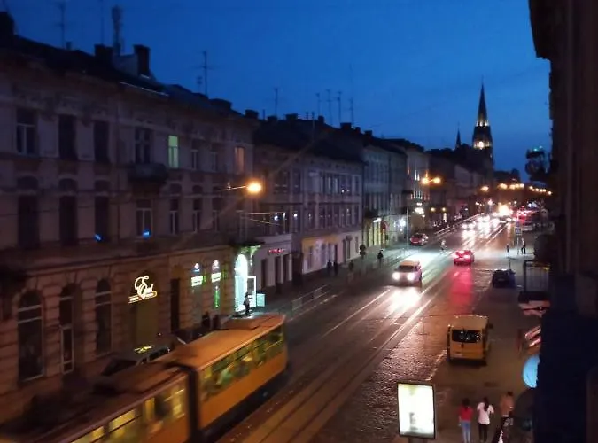 аpartment з балконом жд вокзал, центр Lviv