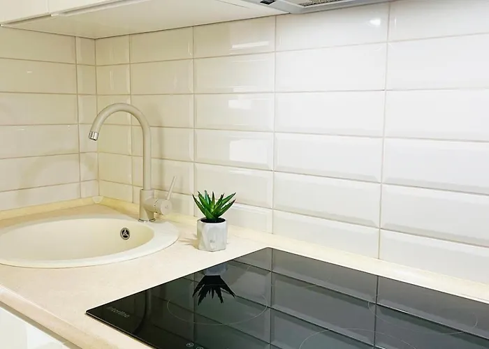 аpartment з балконом жд вокзал, центр