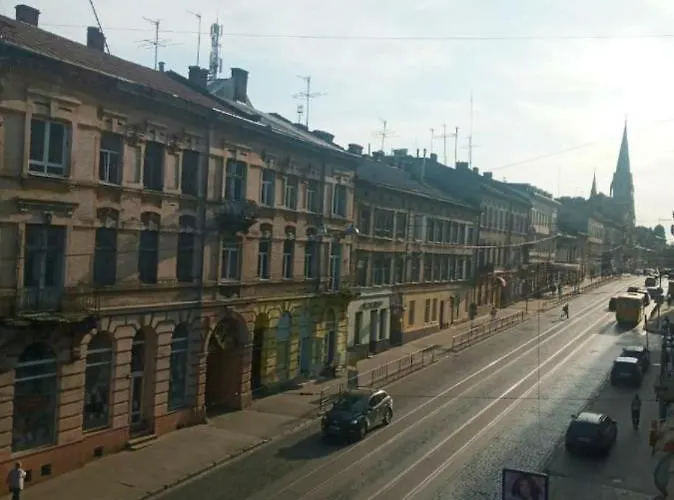 аpartment з балконом жд вокзал, центр Apartman