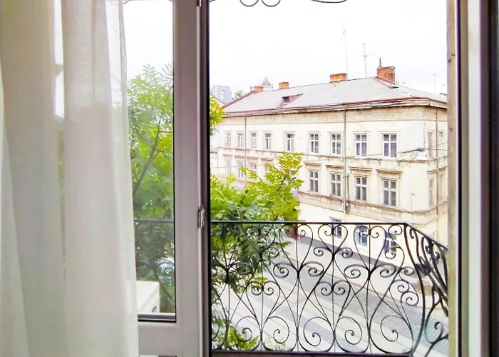 аpartment з балконом жд вокзал, центр Apartman